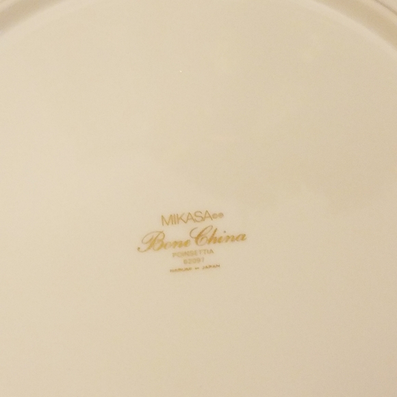 Mikasa Bone China Poinsettia Cake Platter & Serveware 11" - Picture 5 of 12